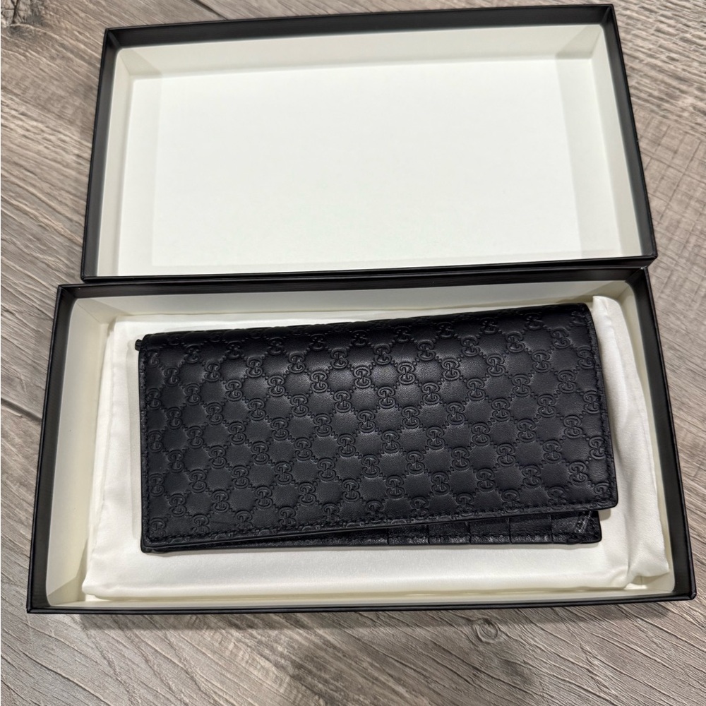 Authentic Gucci bifold wallet - Picture 5 of 6